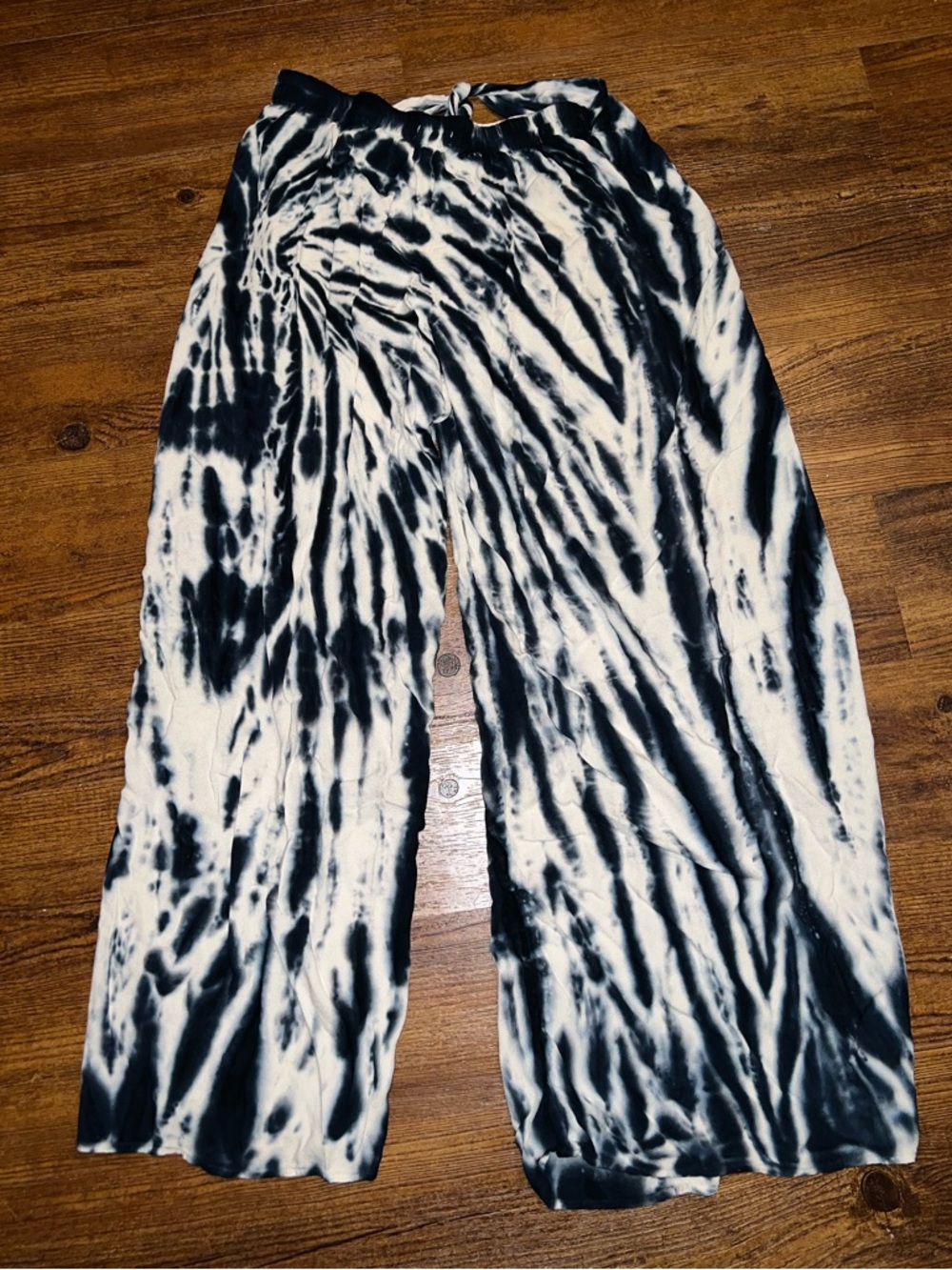 Young Fabulous & Broke Navy White Tie Dye Wide Leg Open Side Beach Pants Size M - Picture 3 of 9
